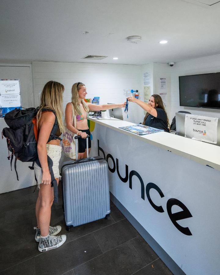 Mad Monkey Jungle Hostel Cairns Bagian luar foto
