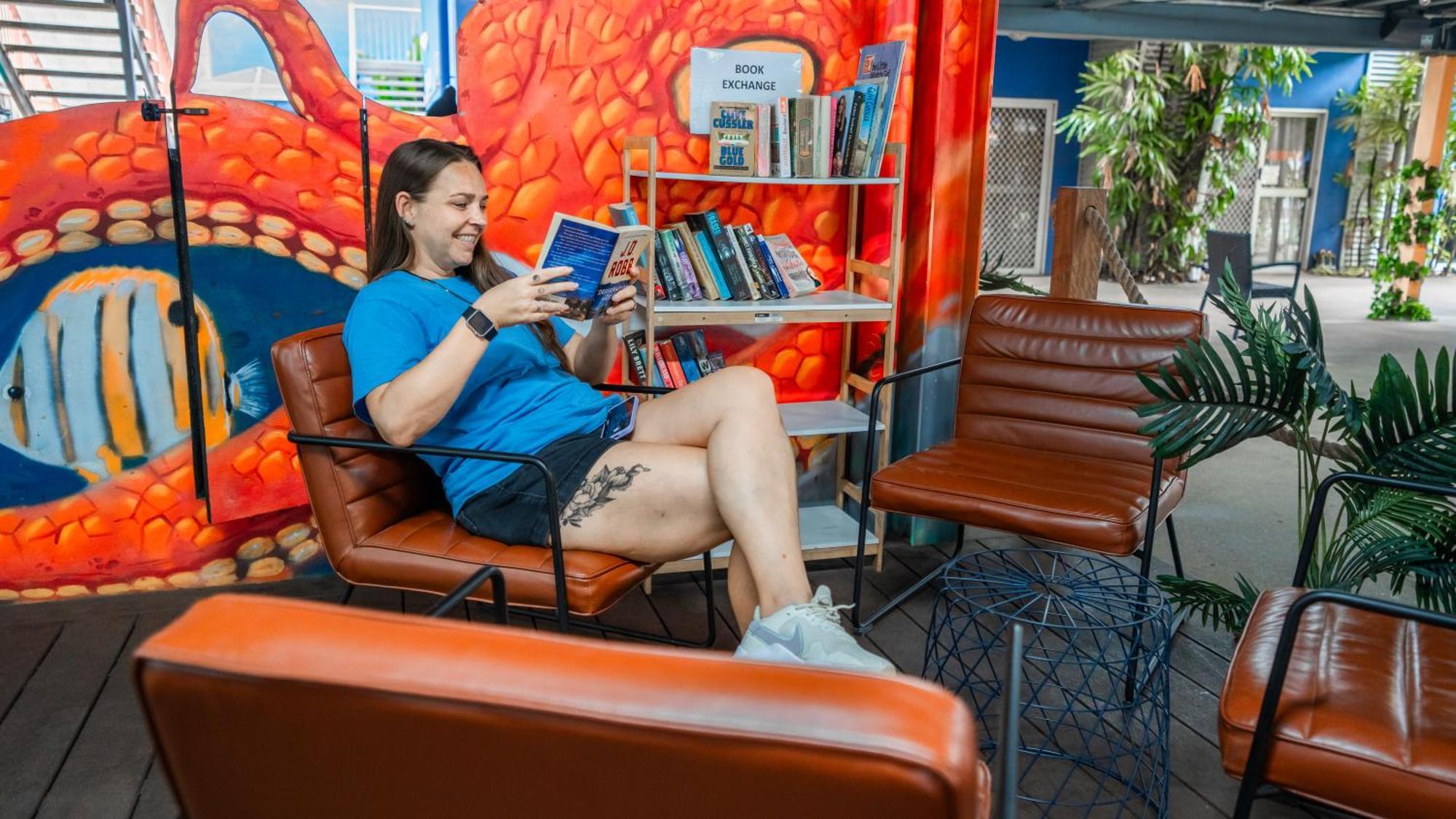 Mad Monkey Jungle Hostel Cairns Bagian luar foto